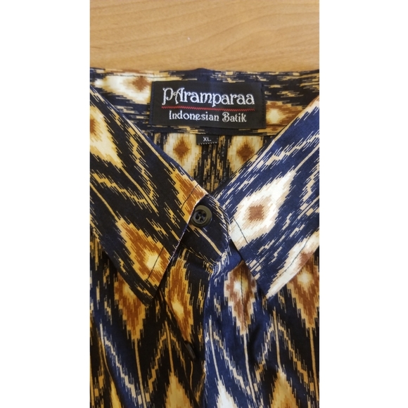 A matching set of BATIK IKAT Shirt & Dress - Picture 3 of 7